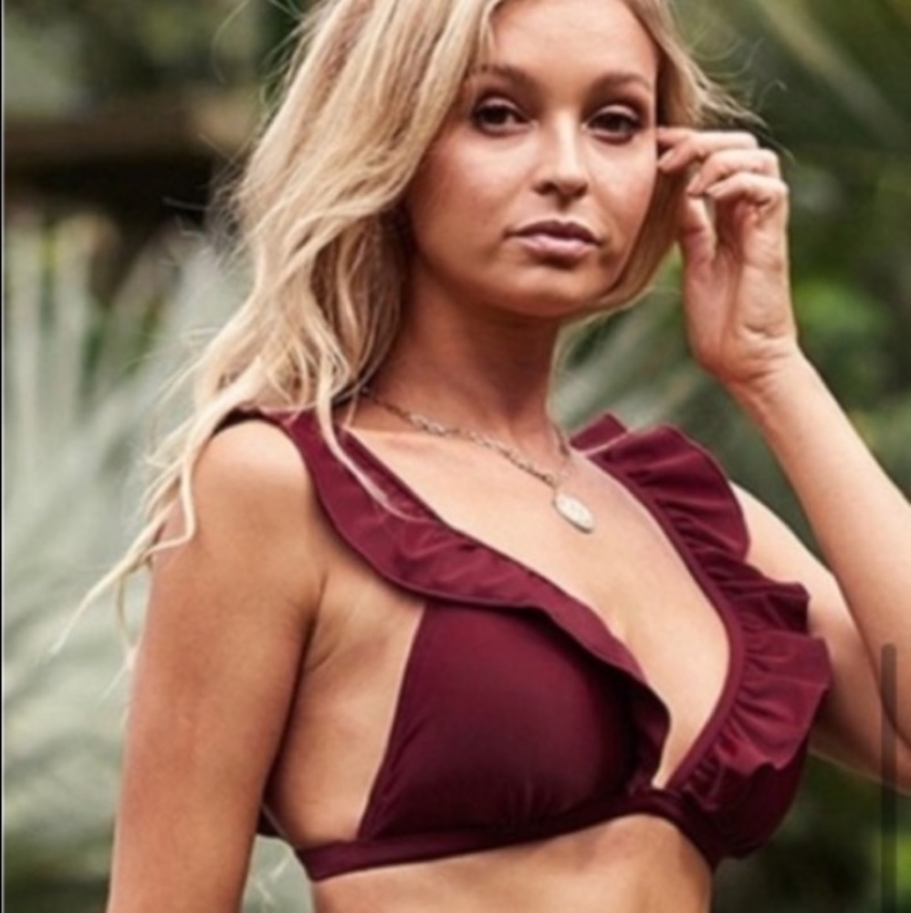 Ruffled Merlot Plunge V-Neck Bikini - Picture 3 of 13